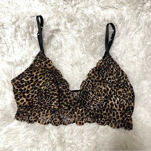 ✨La Senza✨ sexy padless and wireless leopard print bra / bralette / lingerie